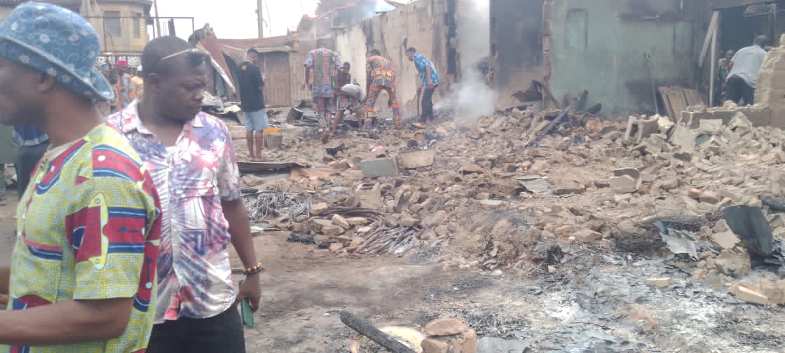 Fire incident at Ogunpa Market, Ibadan on Friday. Photo Credit: Daily Post