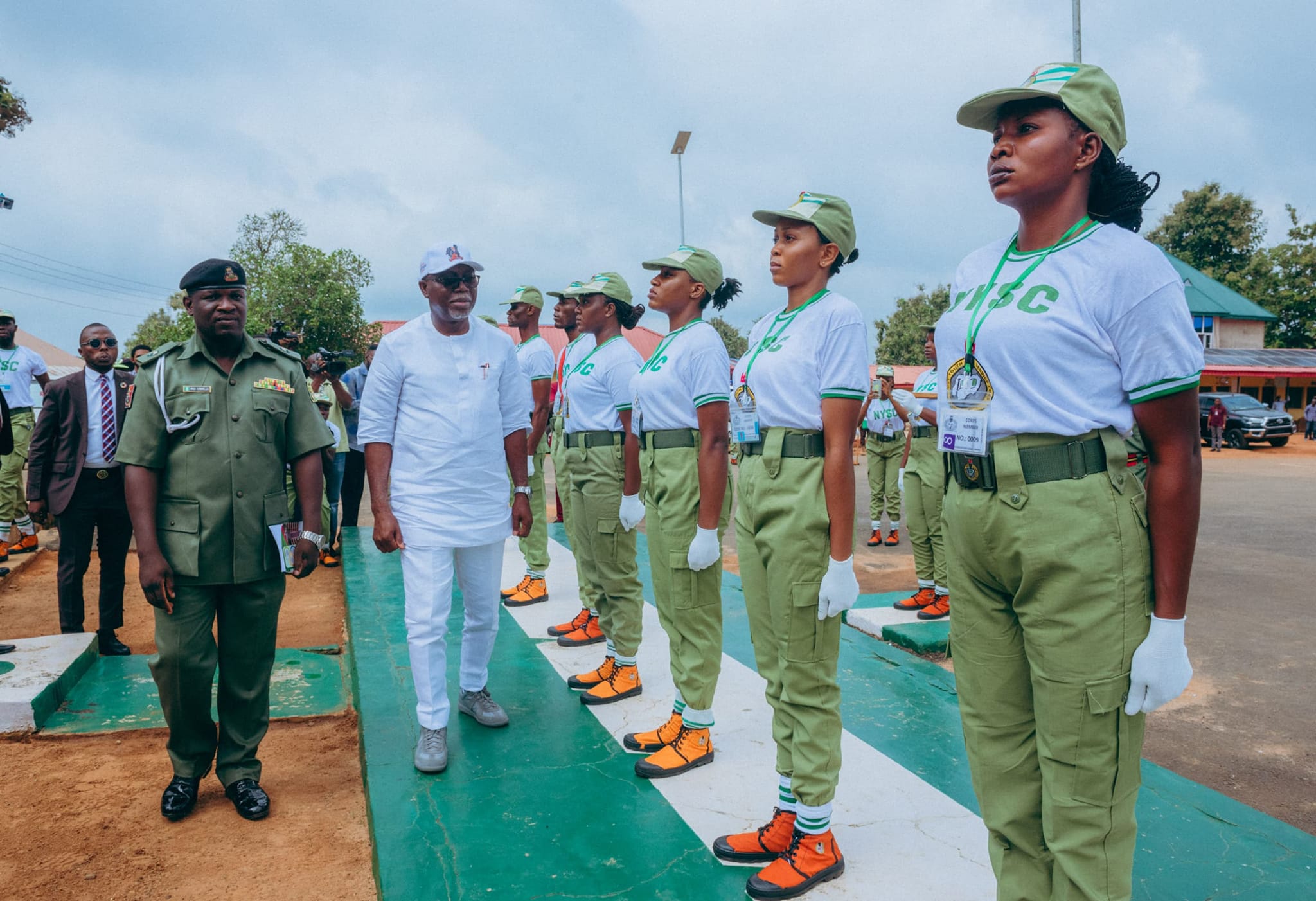 Lucky Aiyedatiwa with new corps members at Ikare-Akoko Orientation Camp